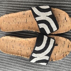 Donald Pliner Black and White Beaded Sandals Sz 8.5